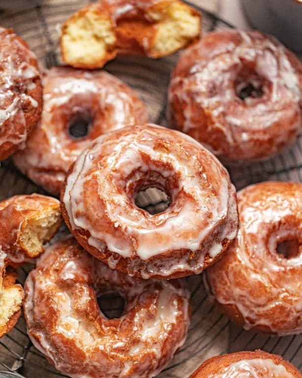 Old-Fashioned Sour Cream Cake Doughnuts