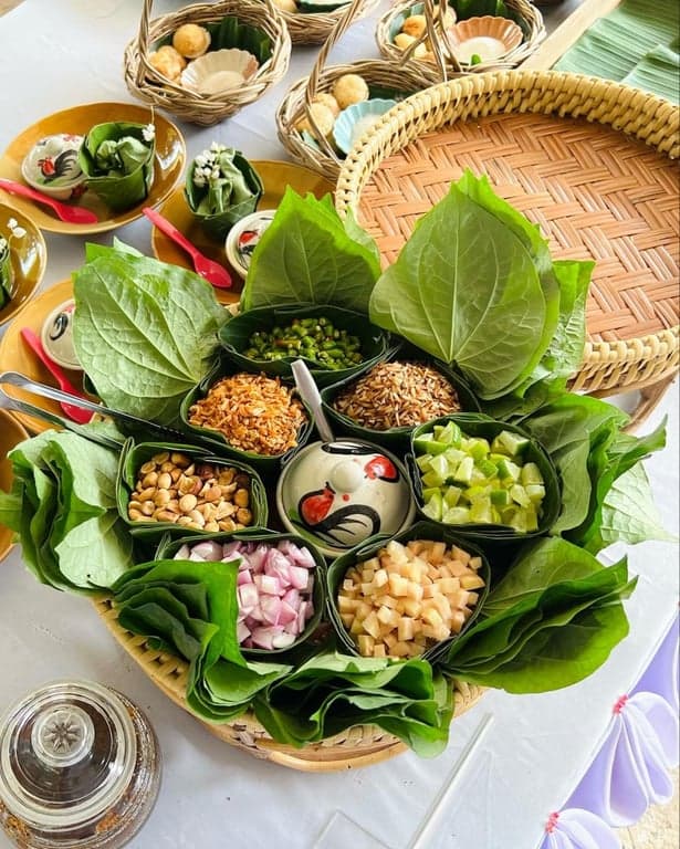 Miang Kham (Thai Betel Leaf Wraps)