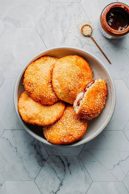 Banh Tieu (Vietnamese Hollow Fried Bread)