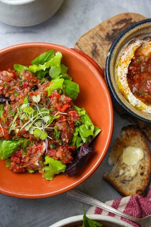 Ezme (Spicy Turkish Tomato Salad)