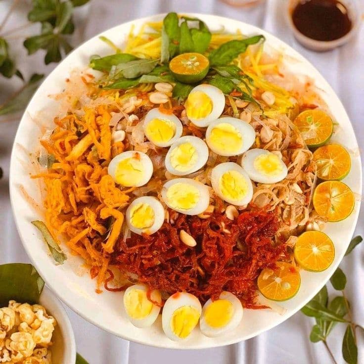 Banh Trang Tron (Vietnamese Rice Paper Salad)