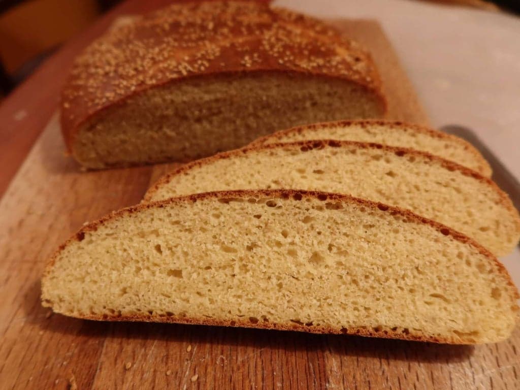 Khobz el Dar (Semolina Bread)